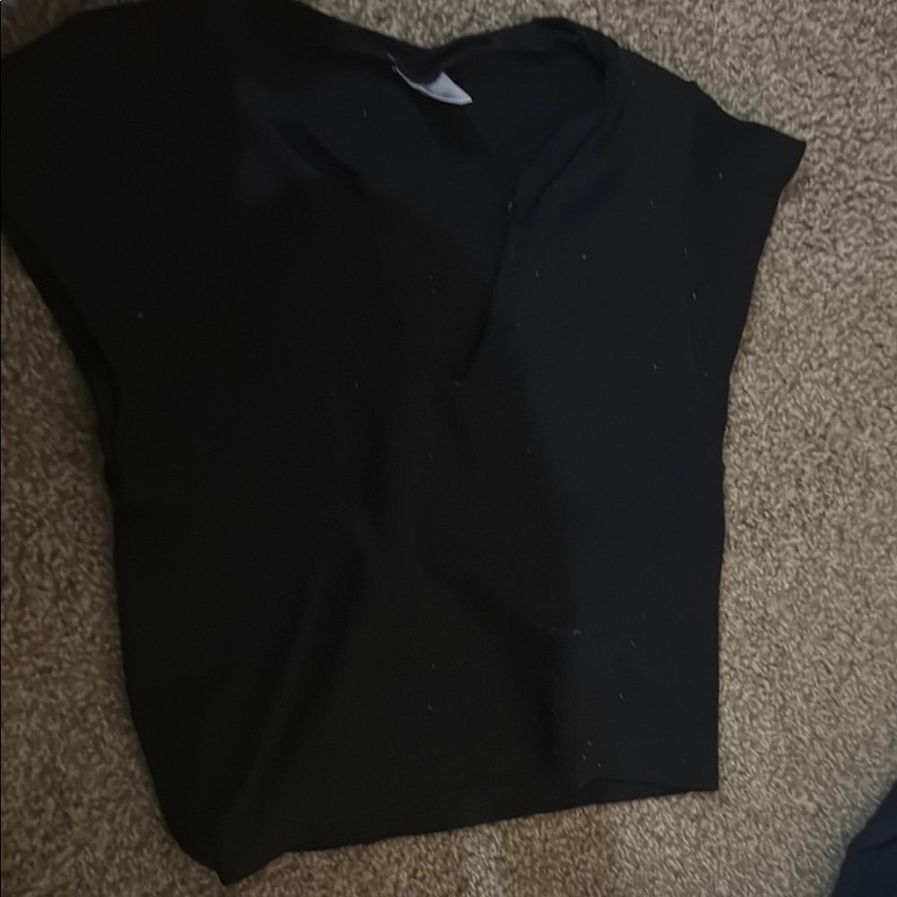 Qi Classic Black Short Sleeve Top